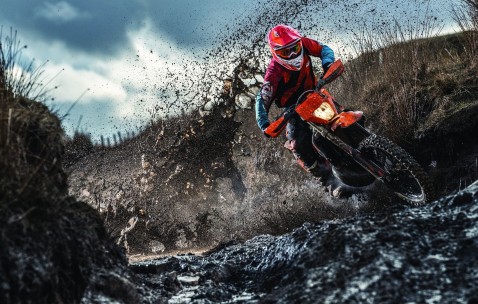 爱游戏体育-乒乓球最新战报！英格兰队迎战美国队，核心球员受伤，球队前景蒙阴影