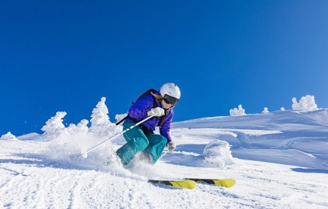 爱游戏官网-羽毛球最新战报！俄罗斯队迎战瑞士队，球星闪耀，全场焦点无人能挡