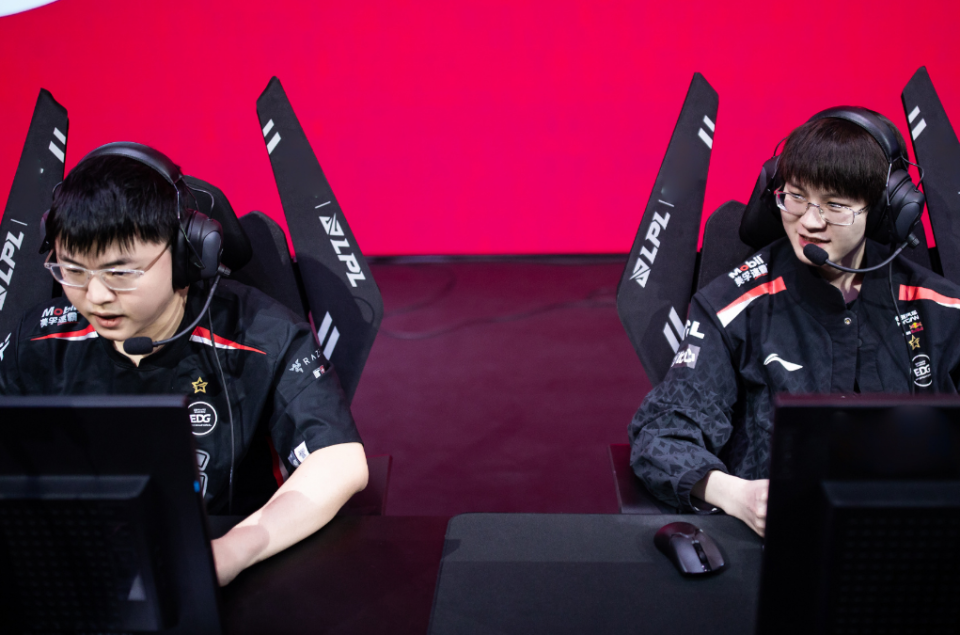 Uzi关键时刻刷新纪录，C9助力球队获胜！